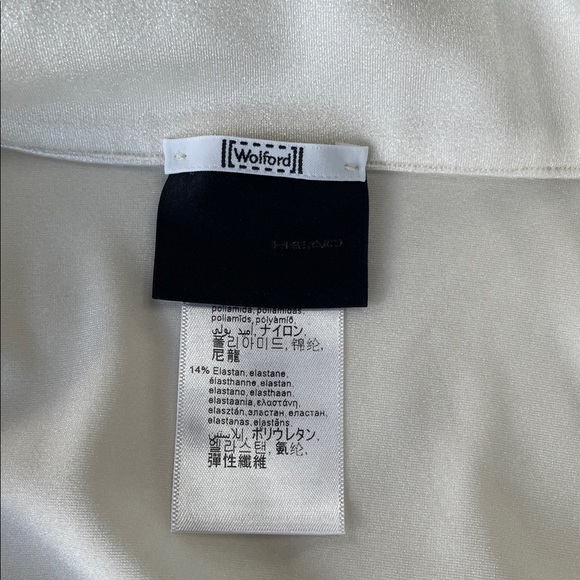 Wolford Half Zip long sleeve bodysuit, Pearl, Size Medium - Picture 5 of 9